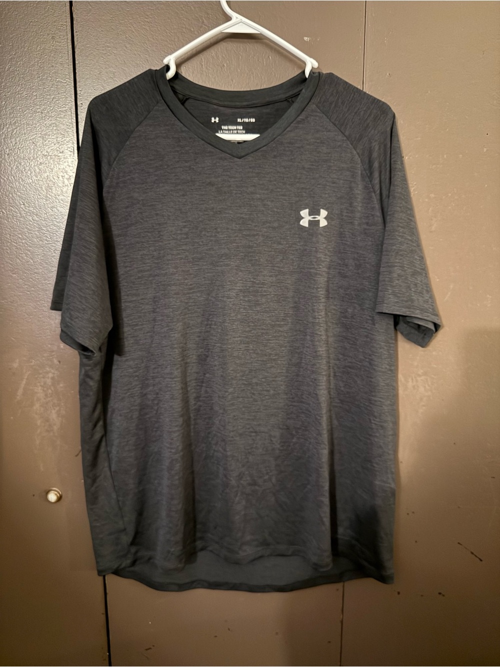 Under Armour Men’s Dark Gray V-Neck Performance Tee